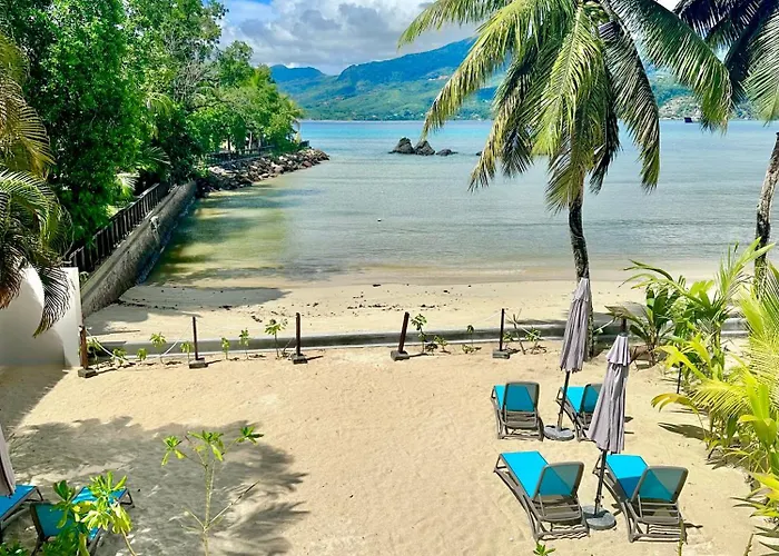Pineapple Beach Villas